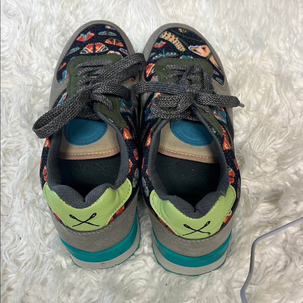 Inkkas Earth Tone butterfly Sneakers - Picture 3 of 6